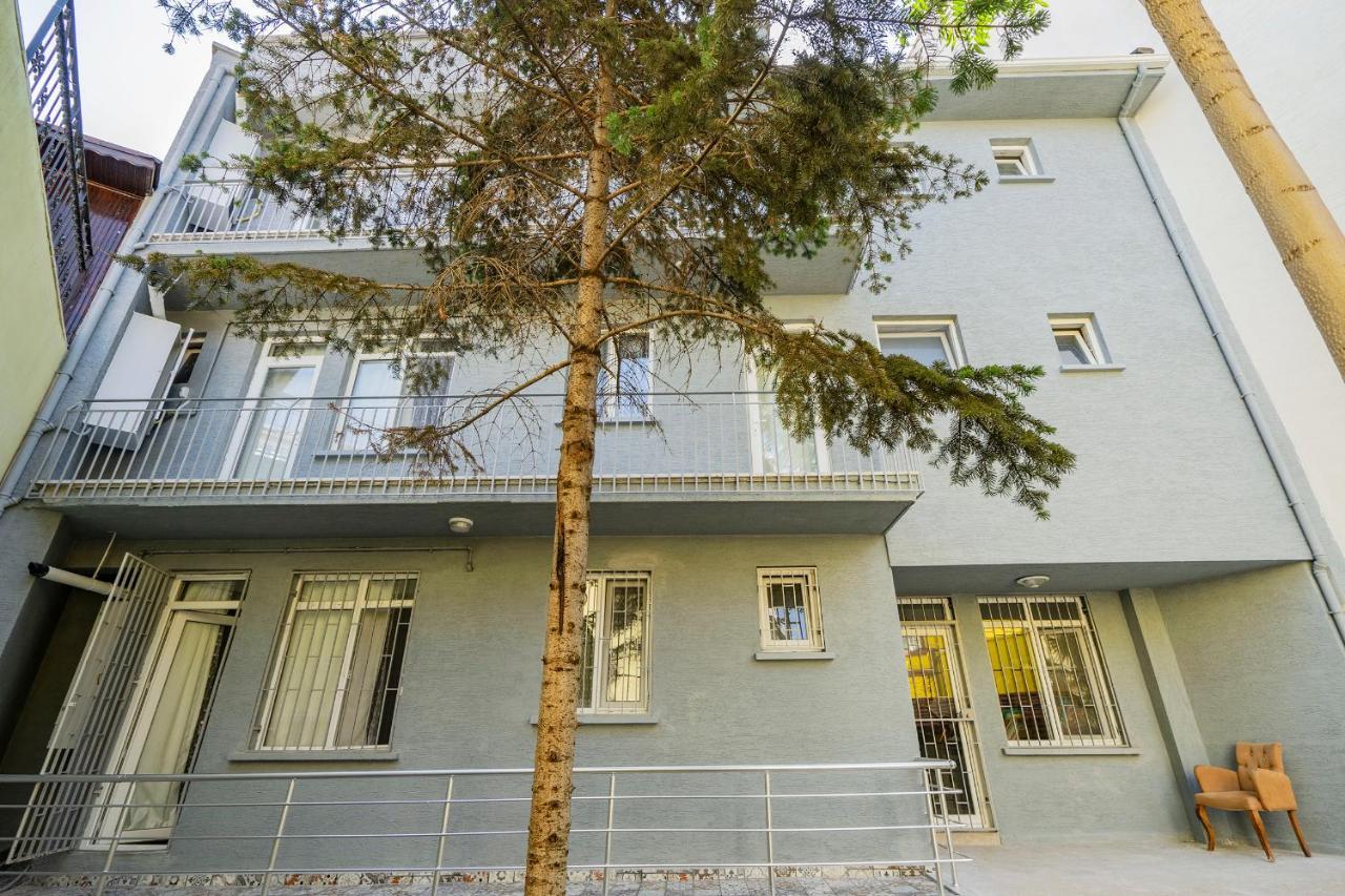 Spacious Apartment In The Historical Center Of Bursa Exterior photo